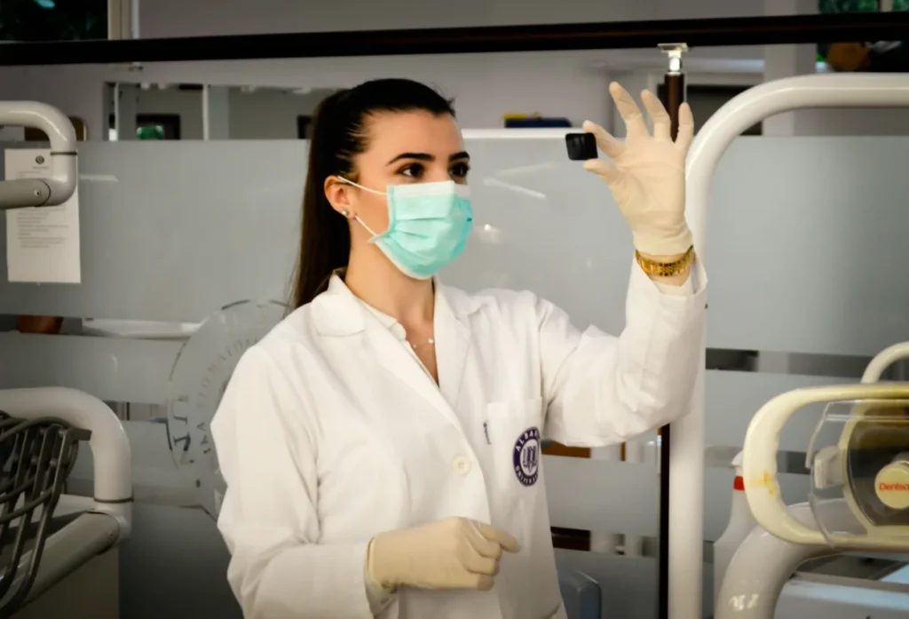 Reviews for Doctors woman inside laboratory